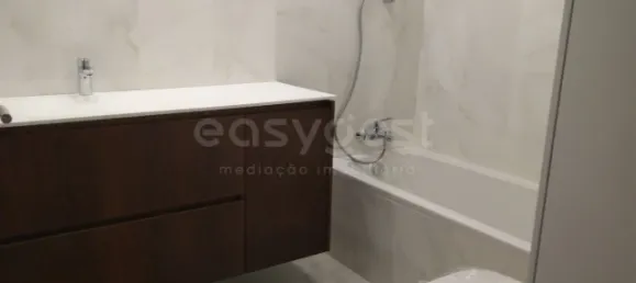 4 bedrooms Apartment in Porto, Portugal No. 78654 2
