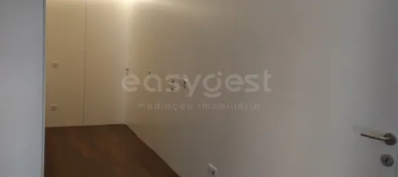 4 bedrooms Apartment in Porto, Portugal No. 78654 3
