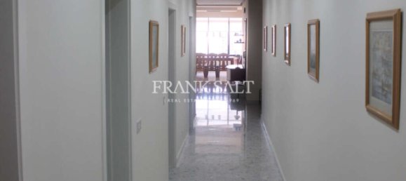 4 غرف نوم شقة في Sliema, Malta رقم 6423 22