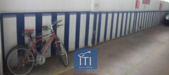 1 room Garage in Rome, Italy No. 18000 10