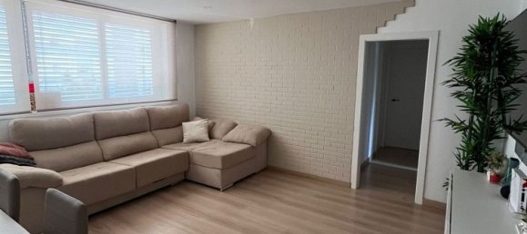 3 Schlafzimmer Wohnung in Cornella De Llobregat, Spain, Nr. 171067 4