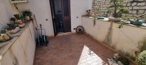 Apartamento de 8 dormitorios en Modica, Italy No. 372369 3