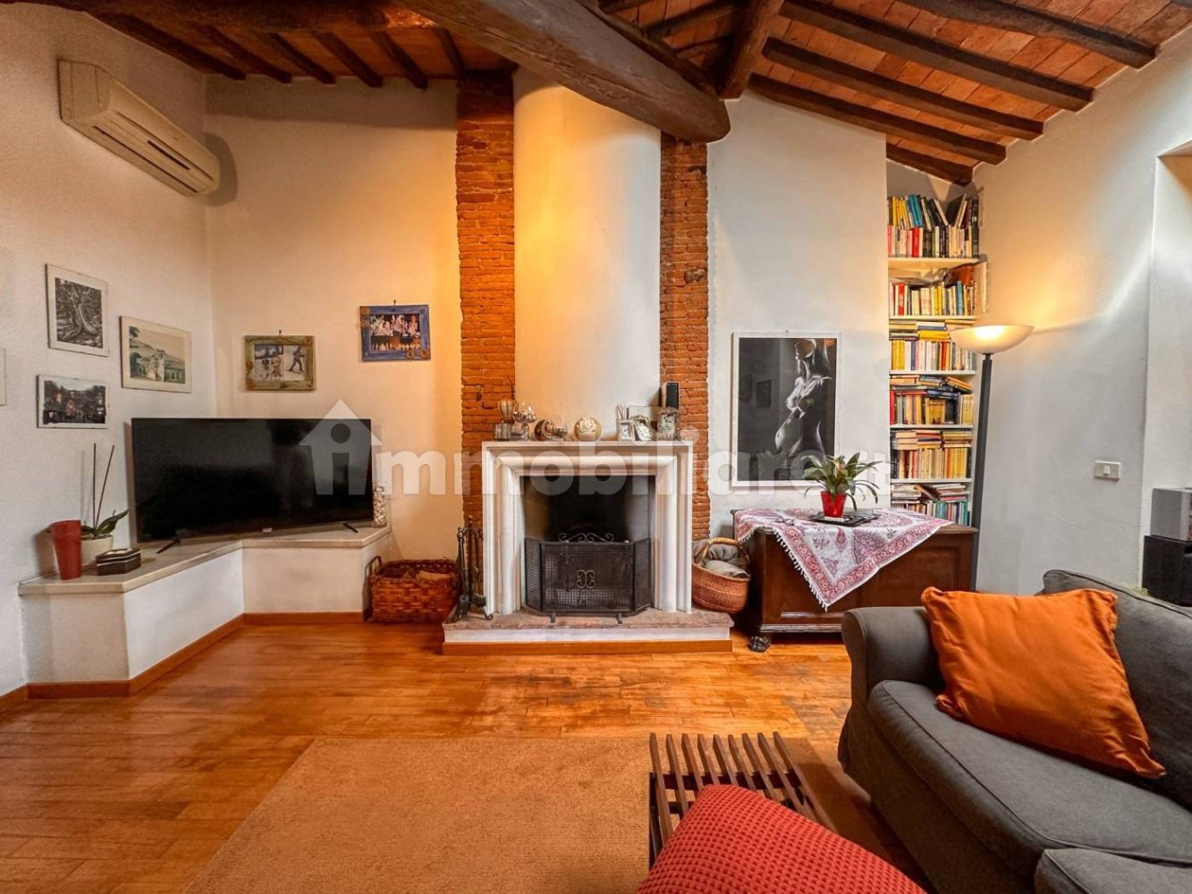 3 bedrooms Apartment in Lucca, Italy No. 268268