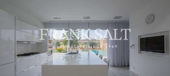 Bungalow de 3 dormitorios en Rabat, Malta No. 2126 14