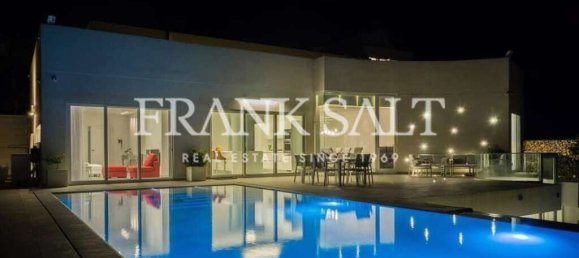 Bungalow de 3 dormitorios en Rabat, Malta No. 2126 12