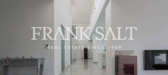 Bungalow de 3 dormitorios en Rabat, Malta No. 2126 4