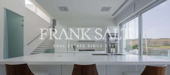 Bungalow de 3 dormitorios en Rabat, Malta No. 2126 15