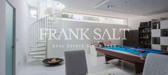 Bungalow de 3 dormitorios en Rabat, Malta No. 2126 2