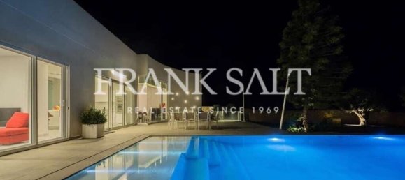 Bungalow de 3 dormitorios en Rabat, Malta No. 2126 5