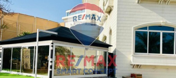 7 bedrooms Villa in Abu Dhabi, UAE No. 36906 3