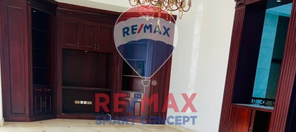 7 bedrooms Villa in Abu Dhabi, UAE No. 36906 12