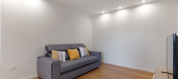 Apartamento de 2 dormitorios en Sao Felix da Marinha, Portugal No. 334686 8