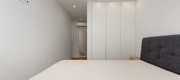 Apartamento de 2 dormitorios en Sao Felix da Marinha, Portugal No. 334686 11