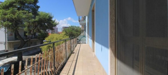 4-salle Appartement à Pescara, Italy No. 263261 9