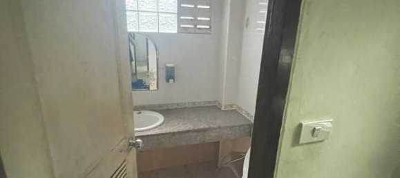 5 bedrooms Cafe / restaurant in Bangkok, Thailand No. 11589 19