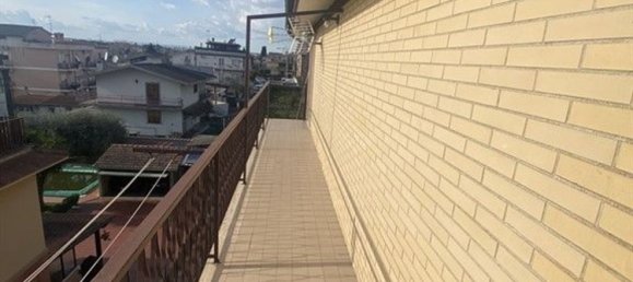 3-salle Appartement à Rome, Italy No. 14675 14