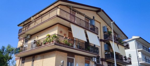 3-salle Appartement à Rome, Italy No. 14675 2