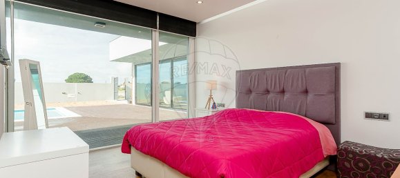 4 bedrooms House in Palmela, Portugal No. 17385 20