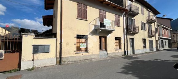 3 bedrooms House in Paesana, Italy No. 315720 3