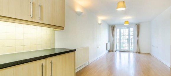 2 Schlafzimmer Wohnung in Croydon, United Kingdom, Nr. 7935 9