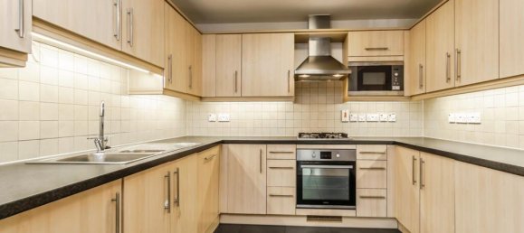 2 Schlafzimmer Wohnung in Croydon, United Kingdom, Nr. 7935 2