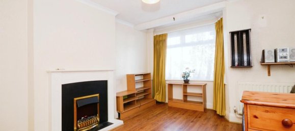 3 bedrooms Commercial property in Harrow, United Kingdom No. 6320 2