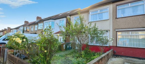 3 bedrooms Commercial property in Harrow, United Kingdom No. 6320 9