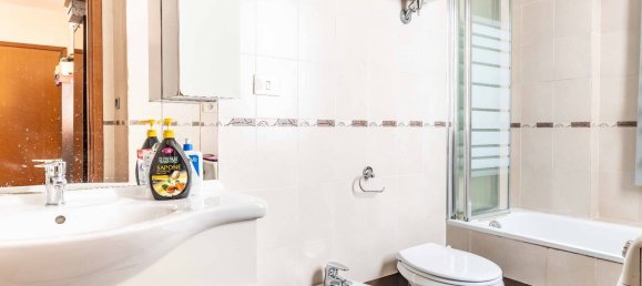 Apartamento de 3 dormitorios en Rome, Italy No. 373505 18