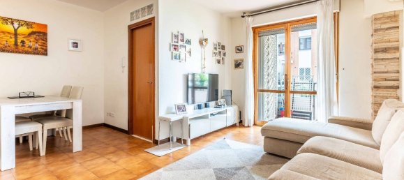 Apartamento de 3 dormitorios en Rome, Italy No. 373505 3