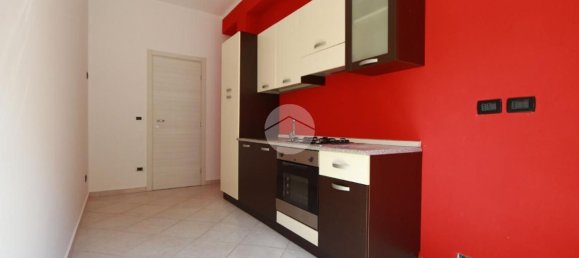 3 rooms Apartment in Pescara, Italy No. 277009 7