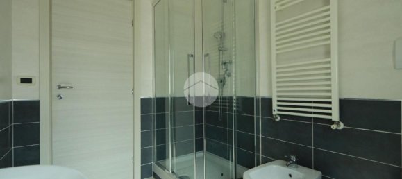 3 rooms Apartment in Pescara, Italy No. 277009 15
