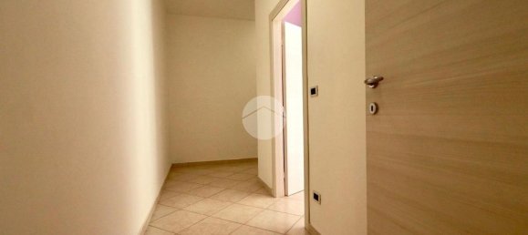 3 rooms Apartment in Pescara, Italy No. 277009 10