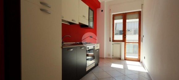 3 rooms Apartment in Pescara, Italy No. 277009 9