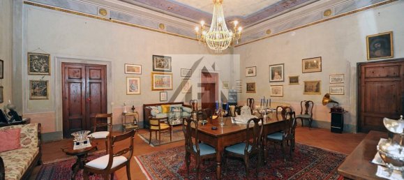 Villa de 9 dormitorios en Capannori, Italy No. 181940 2