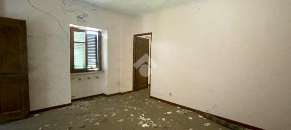 20-salle Maison à Dogliani, Italy No. 19279 22