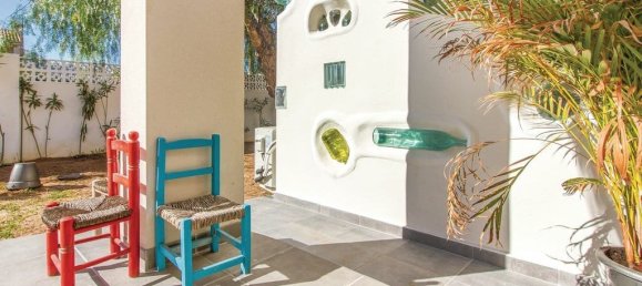 135m² Villa in Denia, Spain No. 9859 3