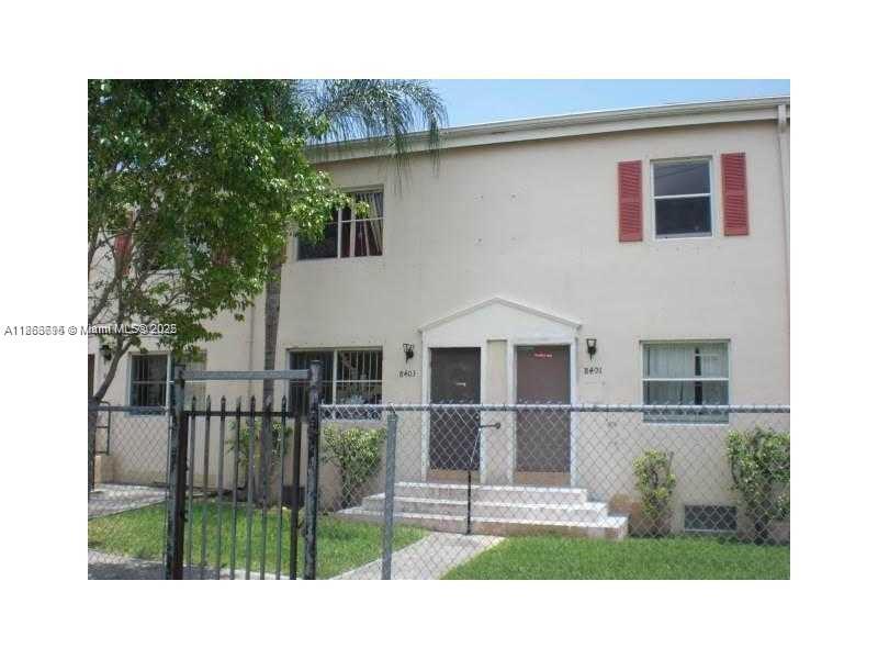 3 bedrooms Commercial property for sale in Miami, Miami-Dade, Florida, USA № 614680