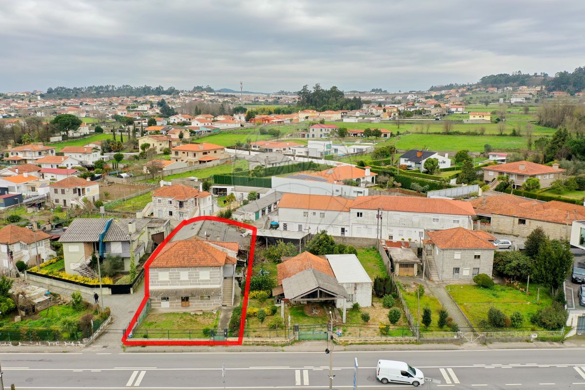 3 bedrooms House in Lordelo, Portugal No. 41312