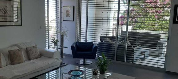 4 bedrooms Villa in Limassol, Cyprus No. 20019 12