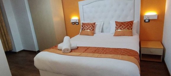 25-Zimmer Hotel in Genoa, Italy, Nr. 318005 2