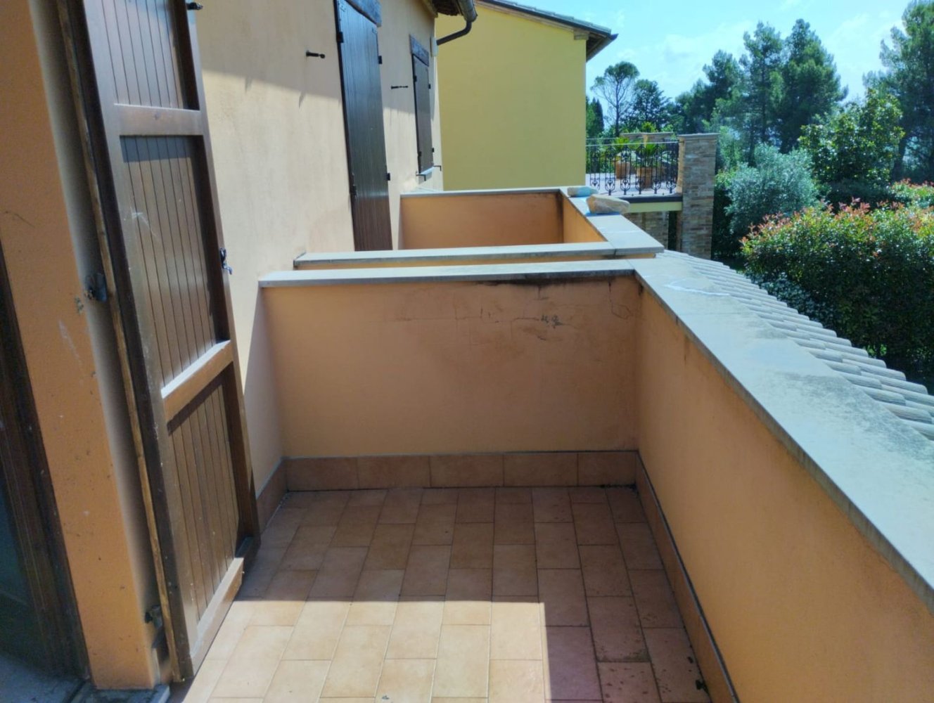 Дом с 4 комнатами в Толентино, Италия № 121772