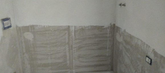 Дом с 4 комнатами в Толентино, Италия № 121772 2