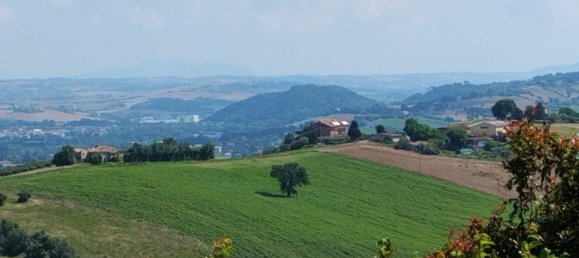 Дом с 4 комнатами в Толентино, Италия № 121772 17