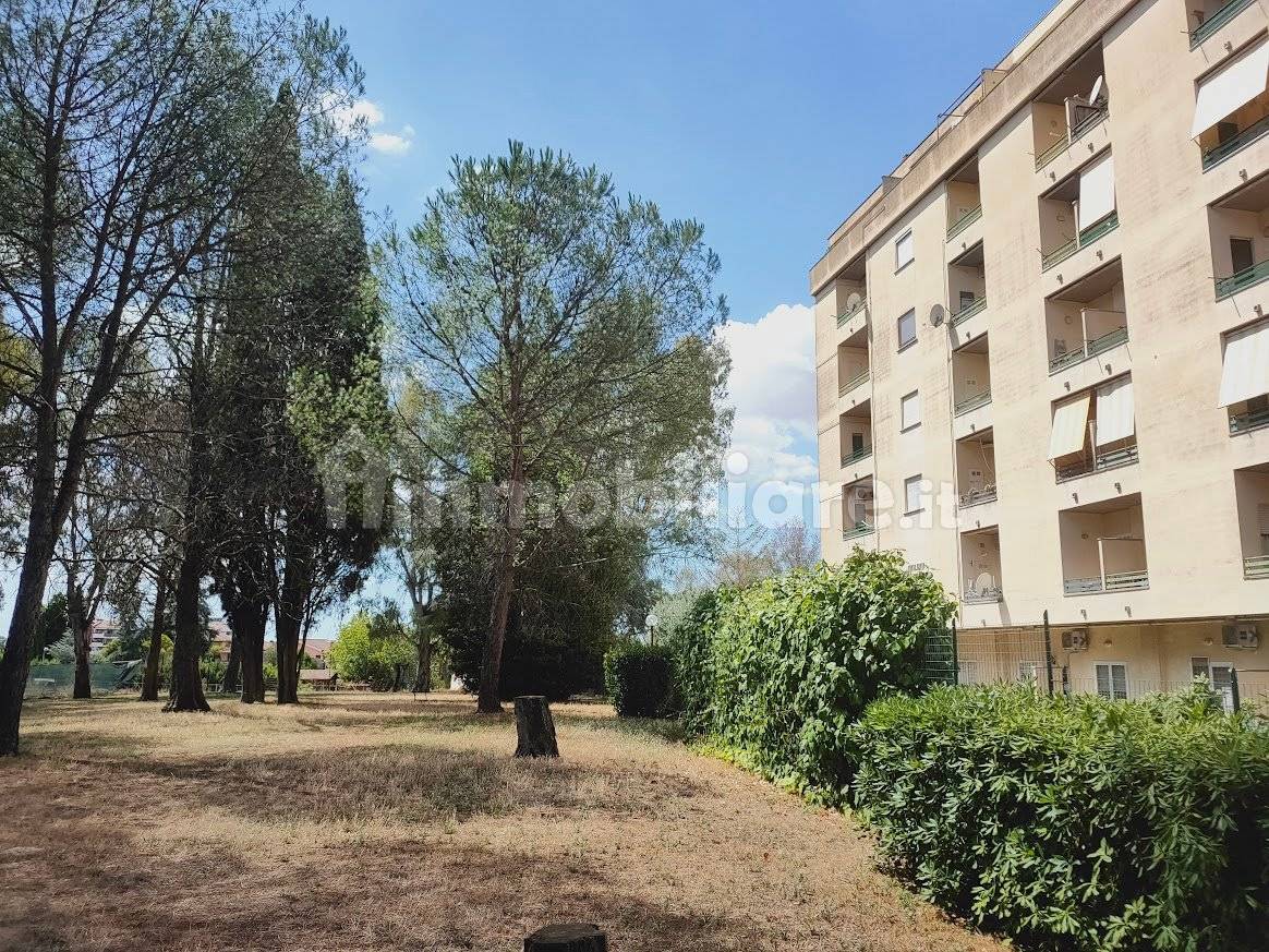 3 bedrooms Apartment in Rome, Italy No. 261434