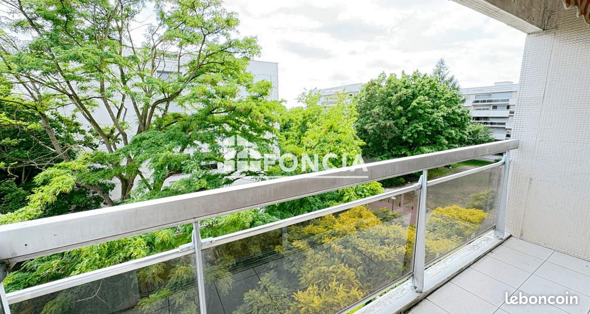 Квартира с 2 спальнями в Шевийи-Лярю, Франция № 291275