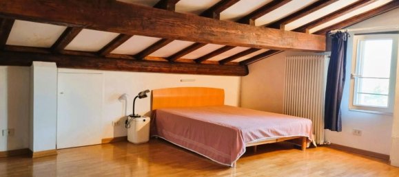 5 bedrooms Apartment in Massa, Italy No. 373924 18