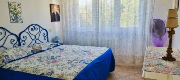 5 bedrooms Apartment in Massa, Italy No. 373924 12