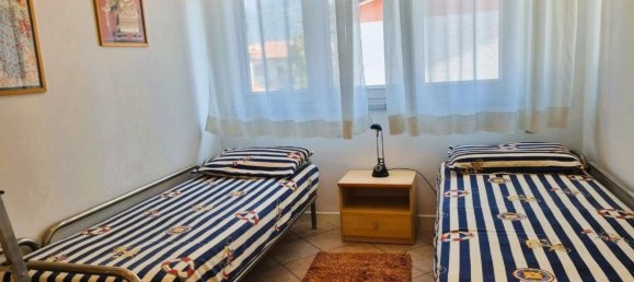 5 bedrooms Apartment in Massa, Italy No. 373924 13