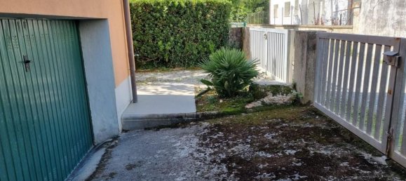 5 bedrooms Apartment in Massa, Italy No. 373924 24