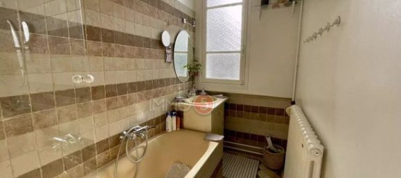 Casa de 2 dormitorios en Le Raincy, France No. 354687 16